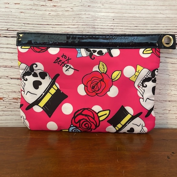 Betsy Johnson accessory bag - Picture 3 of 6